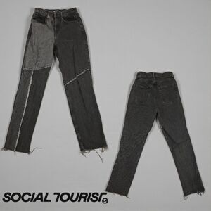 Social Tourist Cropped Jeans 7 / 28 Black Distressed Patchwork Ankle Frayed